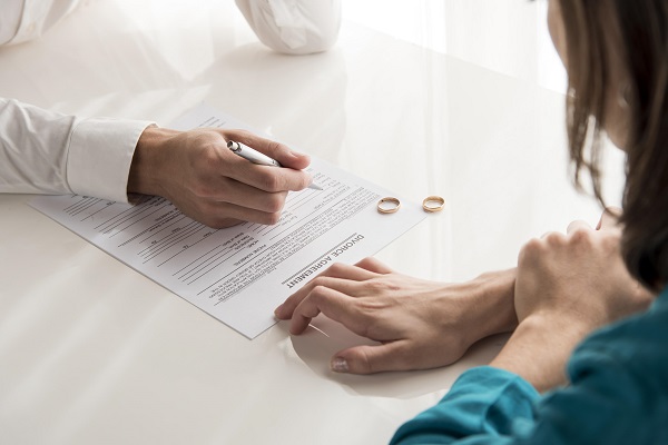 Avvocato divorzista a Cernobbio: una guida completa per affrontare al meglio il divorzio